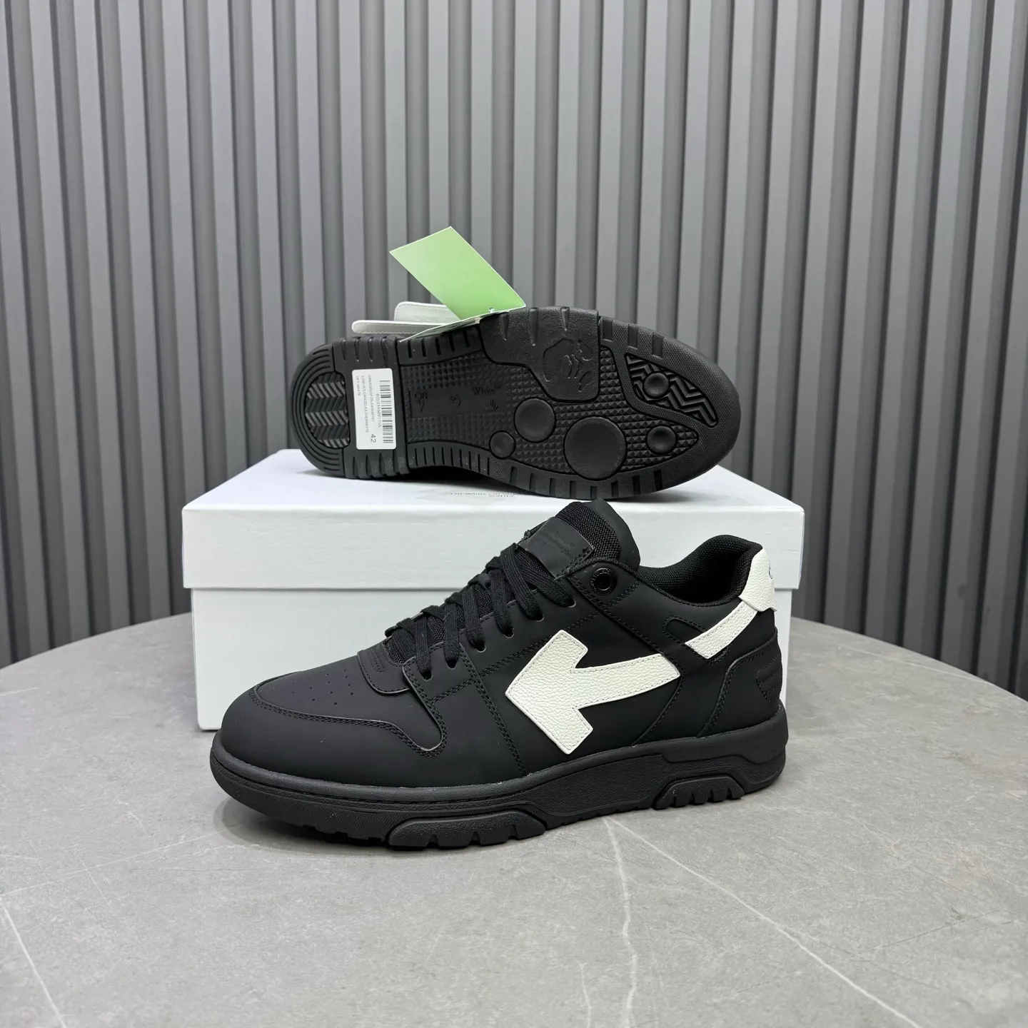 P620 OFF WHITE⚡️Couple model⚡️35-40 women’s model 39-46 men’s model